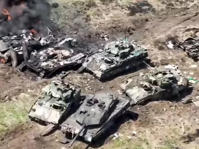 US Bradley's and German Leopards in their natural environmen