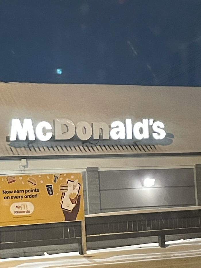 The perfect fast food place for night walkers and 9gag comme
