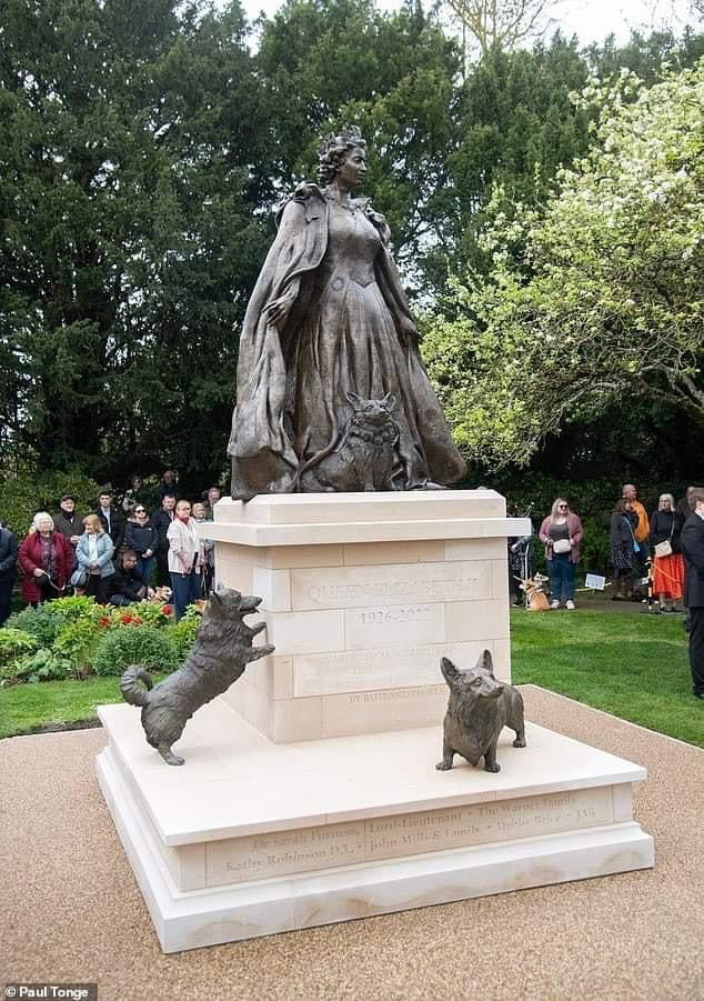 The first memorial statue to Queen Elizabeth with, of course