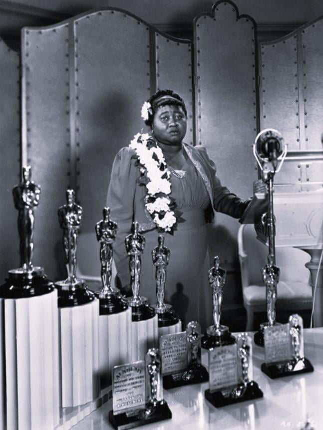 Hattie McDaniel accepts her Oscar for her role in Gone with 