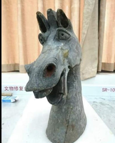 1800 year old ceramic horse. Han Dinasty (202 BC – 9 AD, 2
